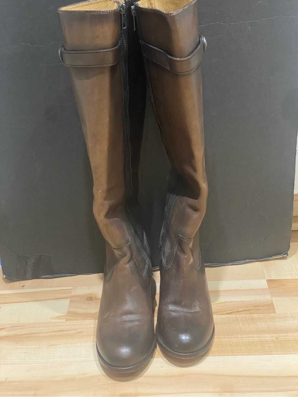 The Frye Company Melissa Button tall leather stacked Block Heel Sz 7.5